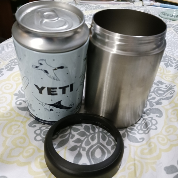 NWT! YETI Rambler Can Cooli - Picture 6 of 7